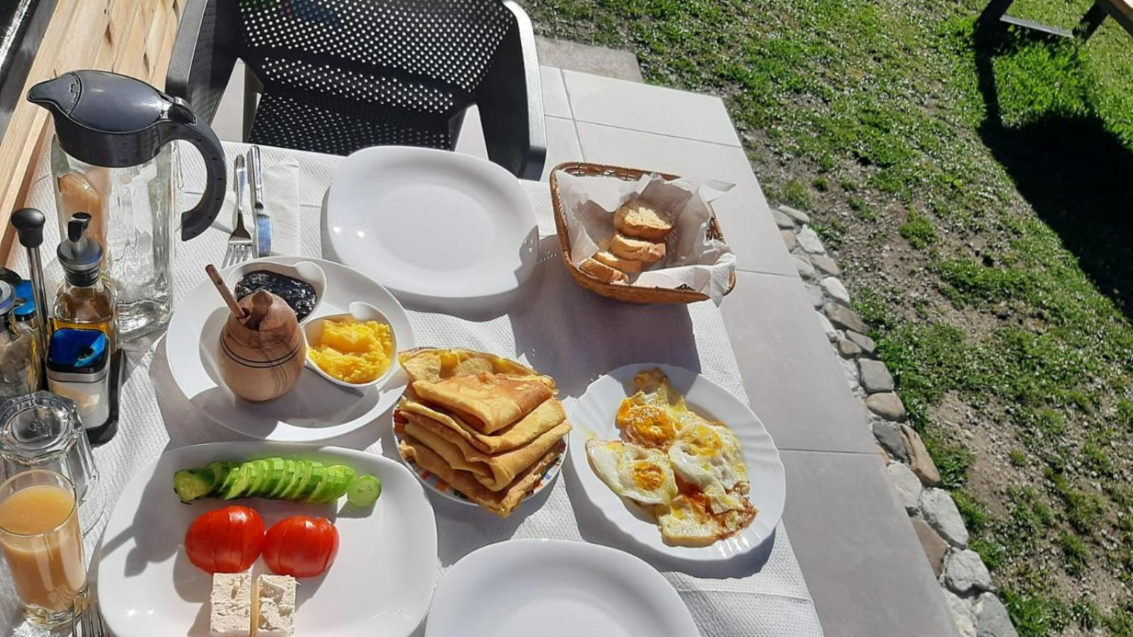 Ferma E Bleteve Stomici * Nderlysaj